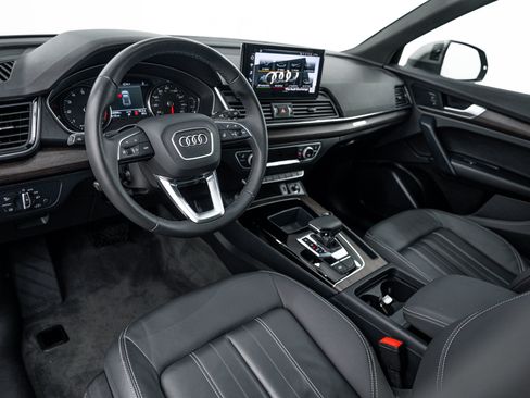 Certified 2023 Audi Q5 2.0T Premium w/ Convenience Package AWD/4WD image 10