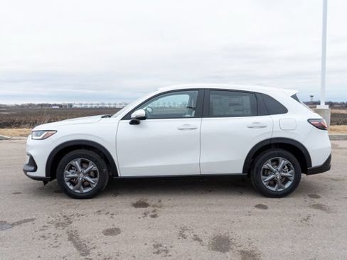 Certified 2026 Honda HR-V LX image 4