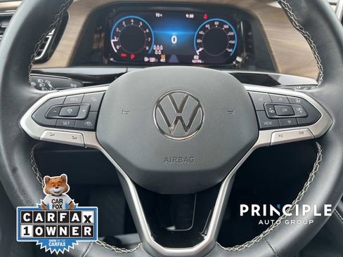 Used 2025 Volkswagen Atlas SE FWD image 18