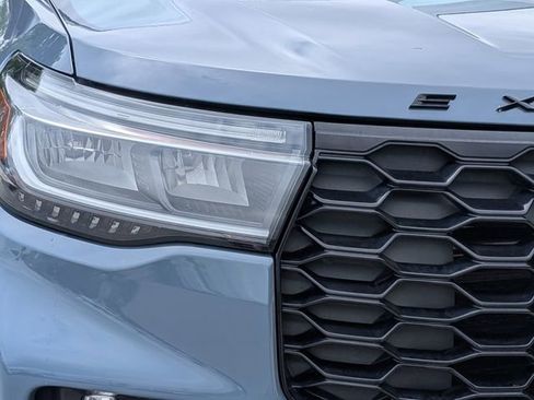 Used 2025 Ford Explorer ST AWD/4WD image 10