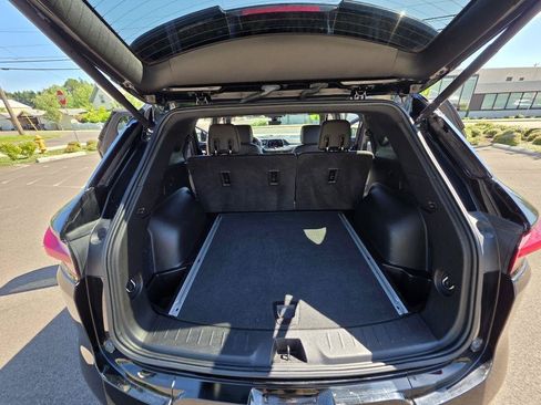 Used 2019 Chevrolet Blazer Premier w/ Driver Confidence II Package FWD image 19