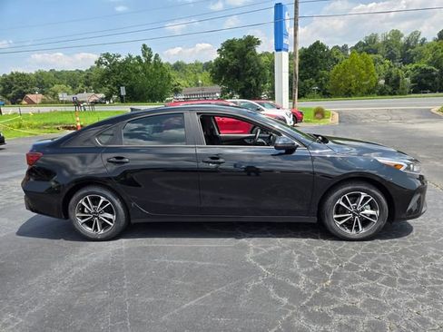 Used 2024 Kia Forte LXS w/ LXS Technology Package FWD image 9