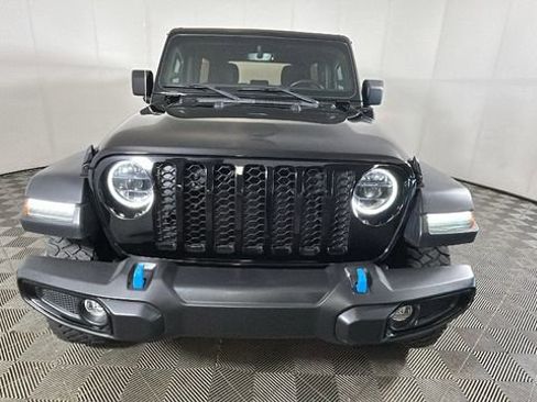 Used 2023 Jeep Wrangler Unlimited w/ Cold Weather Group AWD/4WD image 8
