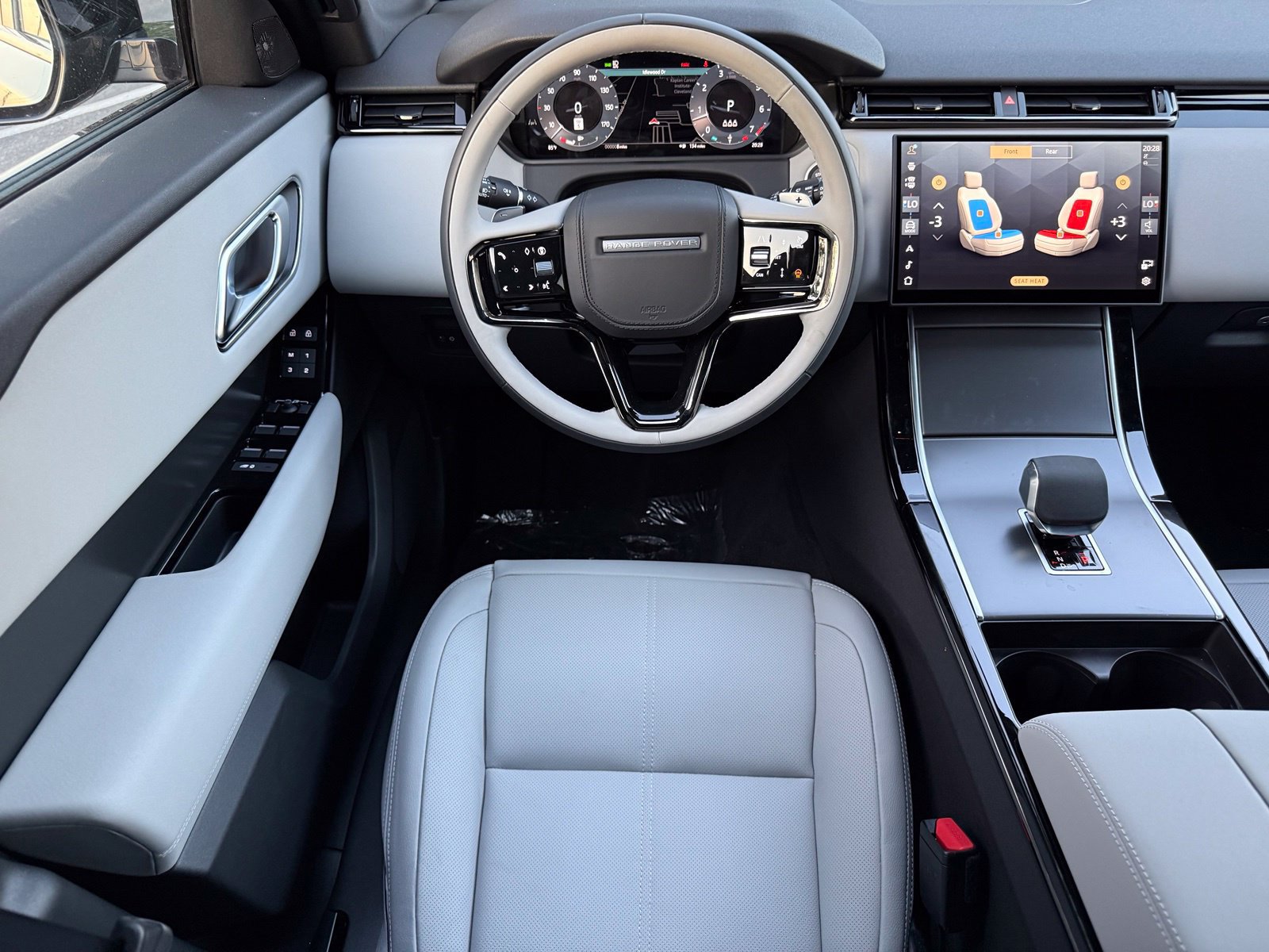 New 2026 Land Rover Range Rover Velar S AWD/4WD image 29