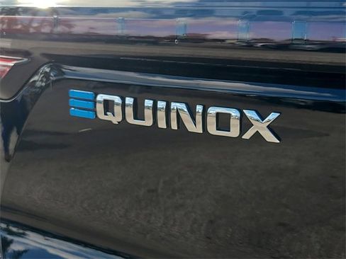 New 2026 Chevrolet Equinox EV LT image 33