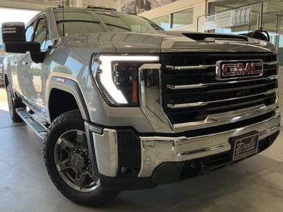 Used 2025 GMC Sierra 2500 SLT w/ SLT Premium Package