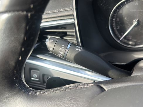 Used 2023 Cadillac XT6 Premium Luxury image 33