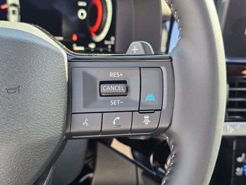 New 2026 Nissan Pathfinder Platinum image 36