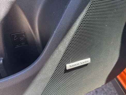 Used 2019 Subaru Crosstrek 2.0i Limited w/ Moonroof Package w/Navigation image 15