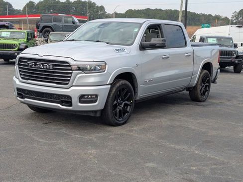 New 2026 RAM 1500 Laramie AWD/4WD image 4