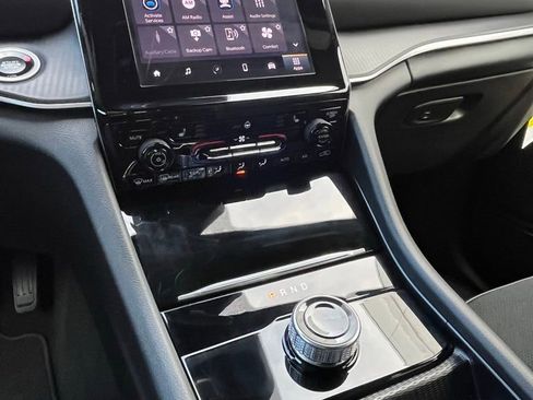 New 2025 Jeep Grand Cherokee L Altitude image 15