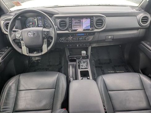 Used 2021 Toyota Tacoma TRD Sport w/ TRD Premium Sport Package AWD/4WD image 15