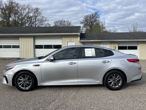 Used 2020 Kia Optima LX FWD image 8