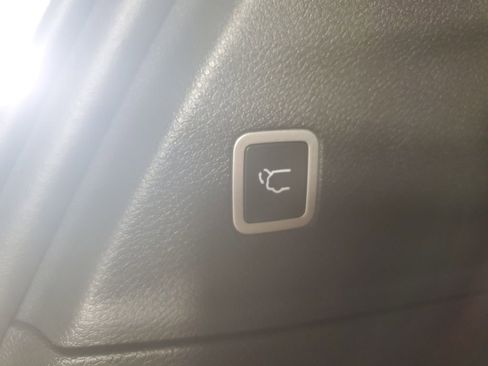 New 2026 Chrysler Pacifica Select image 33