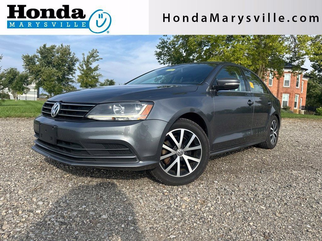 Used 2017 Volkswagen Jetta SE FWD image 1