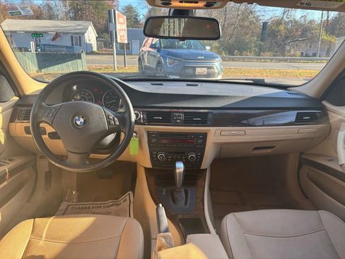 Used 2010 BMW 328i xDrive Sedan image 26