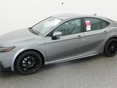 New 2026 Toyota Camry SE FWD image 2