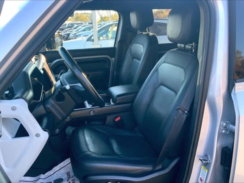 Certified 2023 Land Rover Defender 130 X-Dynamic SE image 7