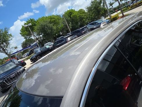 Used 2024 Cadillac XT4 Luxury FWD image 9