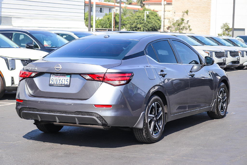 Used 2025 Nissan Sentra SV w/ All-Weather Package FWD image 4