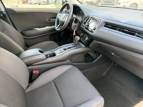 Used 2022 Honda HR-V LX image 24