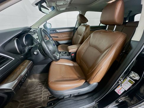 Used 2019 Subaru Outback 3.6R Touring AWD/4WD image 13