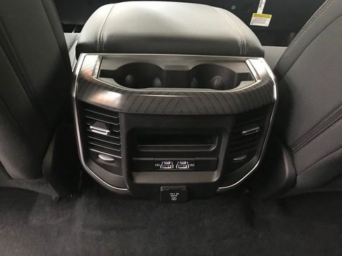 New 2026 RAM 1500 4x4 Crew Cab image 34