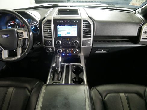 Used 2018 Ford F150 Platinum w/ Equipment Group 701A Luxury AWD/4WD image 10