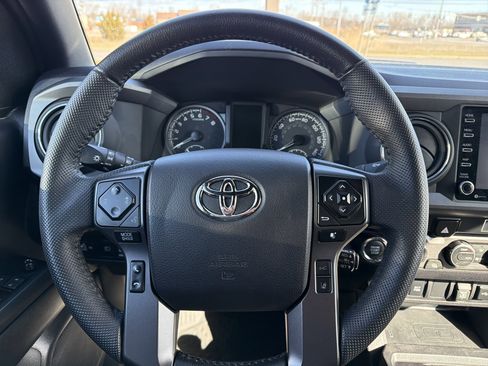Used 2023 Toyota Tacoma TRD Sport AWD/4WD image 13