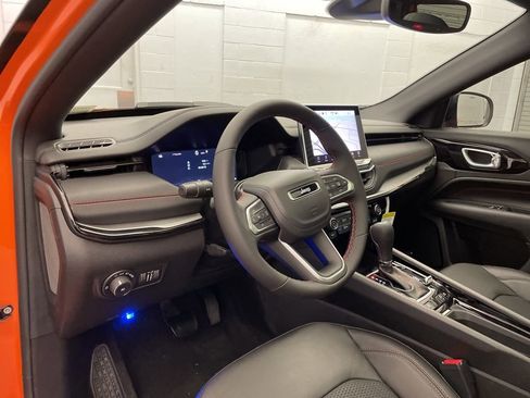 New 2026 Jeep Compass Trailhawk w/ Sun, Sound & Navigation Group image 15