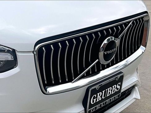 Used 2022 Volvo XC90 T6 Momentum w/ Protection Package Premier AWD/4WD image 40