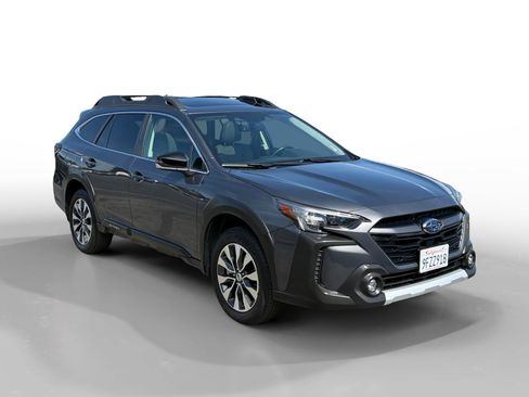 Used 2023 Subaru Outback Limited AWD/4WD image 7
