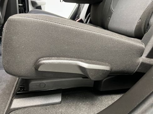 Used 2025 Chevrolet Blazer LT FWD image 14