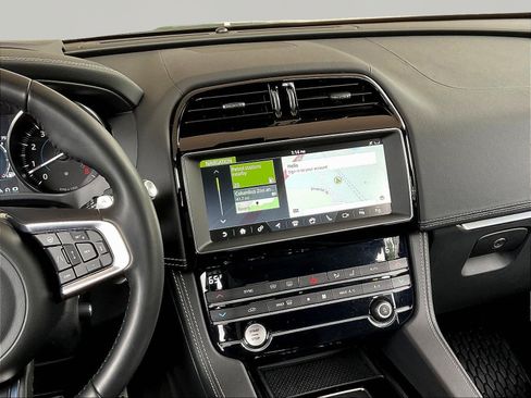 Used 2020 Jaguar F-PACE S AWD/4WD image 9
