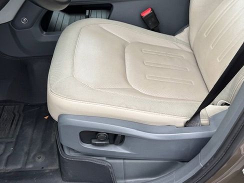 Used 2020 Land Rover Defender 110 First Edition image 32