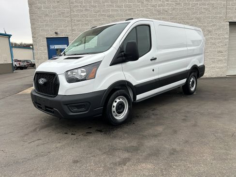 New 2026 Ford Transit 150 Low Roof RWD image 3