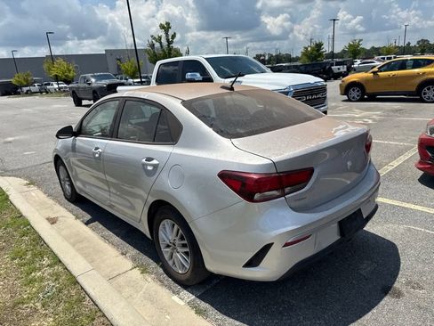Used 2023 Kia Rio LX FWD image 9