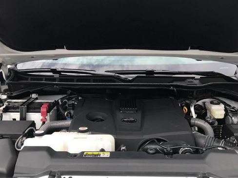 Used 2025 Toyota Tundra Limited w/ TRD Off-Road Package AWD/4WD image 14