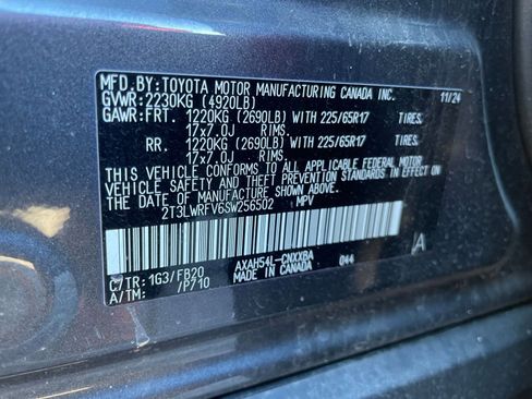 Used 2025 Toyota RAV4 LE image 28