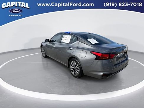 Used 2024 Nissan Altima 2.5 SV image 6