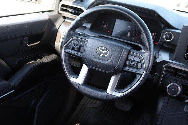 Used 2025 Toyota 4Runner SR5 AWD/4WD image 22