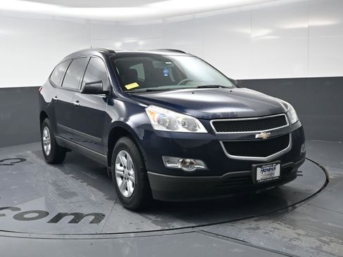 Used 2012 Chevrolet Traverse LS image 3