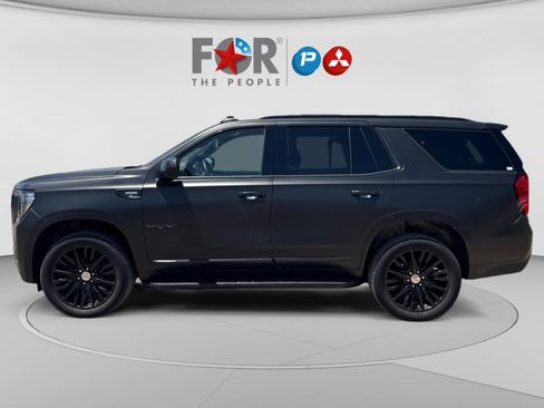 Used 2023 GMC Yukon SLT AWD/4WD image 2
