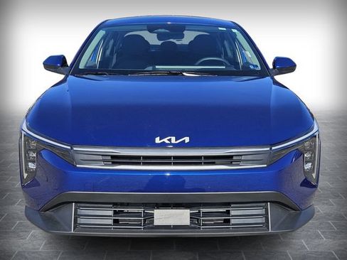 Used 2025 Kia K4 FWD image 2