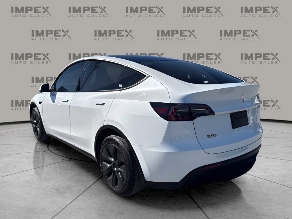 Used 2025 Tesla Model Y Long Range AWD/4WD image 3