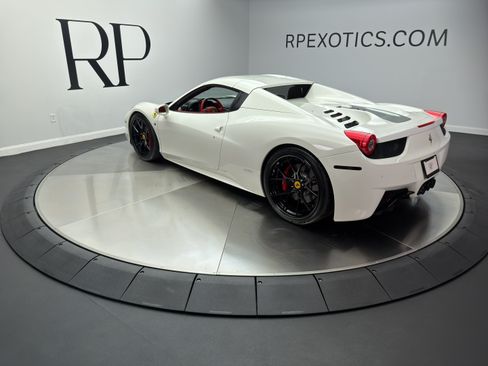 Used 2013 Ferrari 458 Spider RWD image 12