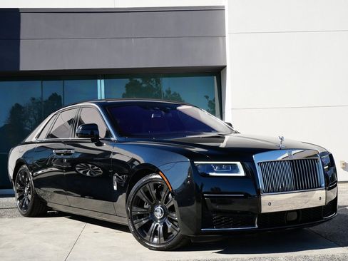 Certified 2022 Rolls-Royce Ghost w/ Ghost Package image 18
