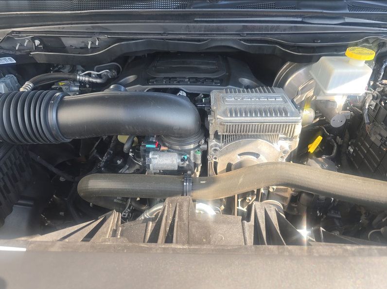 Used 2023 RAM 1500 Laramie AWD/4WD image 6