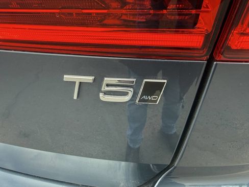 Used 2021 Volvo XC60 T5 Inscription w/ Advanced Package image 13