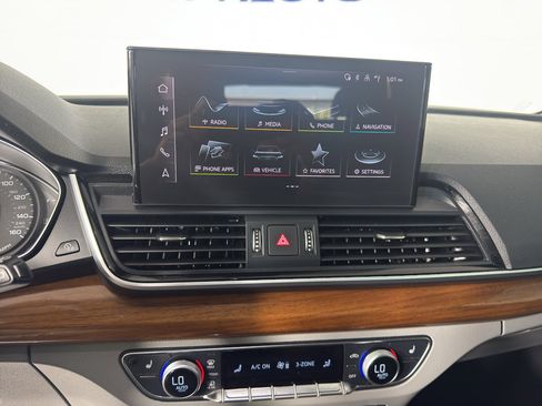 Used 2023 Audi Q5 2.0T Premium image 26
